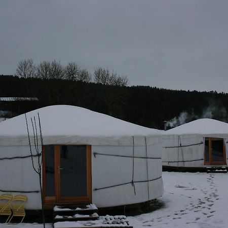 Yourtes En Terrasse Bonneval  Eksteriør bilde