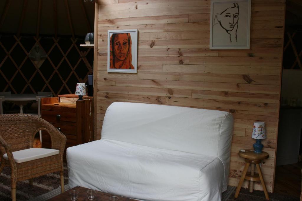 Yourtes En Terrasse Bonneval  Rom bilde