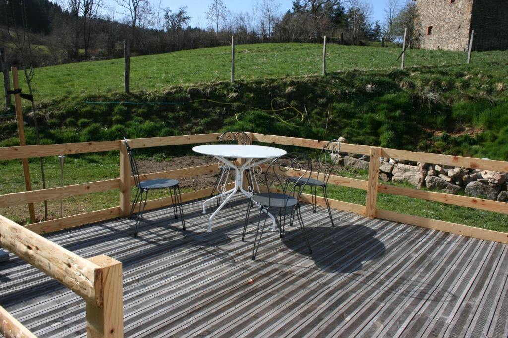 Yourtes En Terrasse Bonneval  Rom bilde