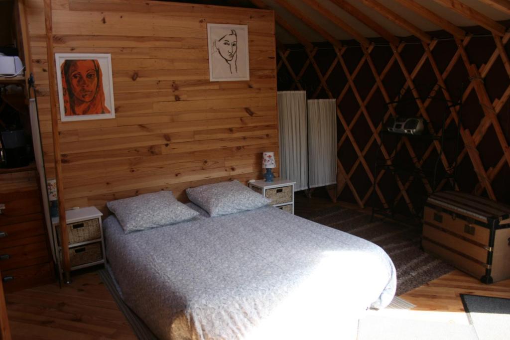 Yourtes En Terrasse Bonneval  Rom bilde