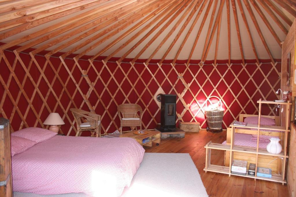 Yourtes En Terrasse Bonneval  Rom bilde